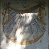 Cadran de 1806, restauré en 1997 par J.F. Gavoty « Le salut dépend d’une seule… »