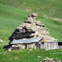 Cabane sous le Rocher