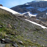 Sentier vers le lac…