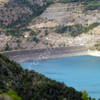 Zoom sur le barrage !