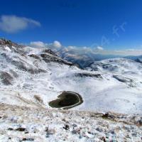 Du col des Monges : petit lac résiduel italien