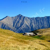 Bergerie Rebattu & au second plan : Tête de Cuguret, Tête de Siguret & Tête du Coin de l’Ours