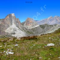 Au loin, Aiguille Large & Aiguille Pierre André