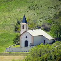 Église au Cimetière d’Ubaye