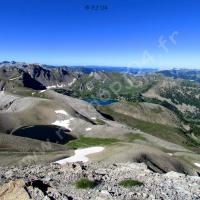 Du sommet nord : les lacs d’Allos (au fond) et des Garrets…