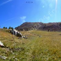 Replat herbeux avant le col de Terre Blanche