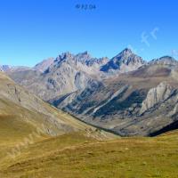 Au loin massif de Chambeyron