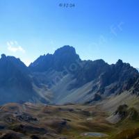 Au centre : Tête de Moïse
